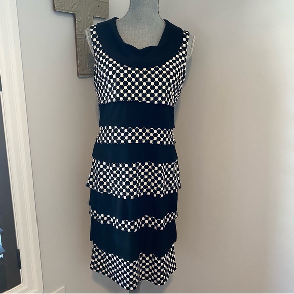 Joseph Ribkoff sleeveless black and white tiered dress - Picture 3 of 6